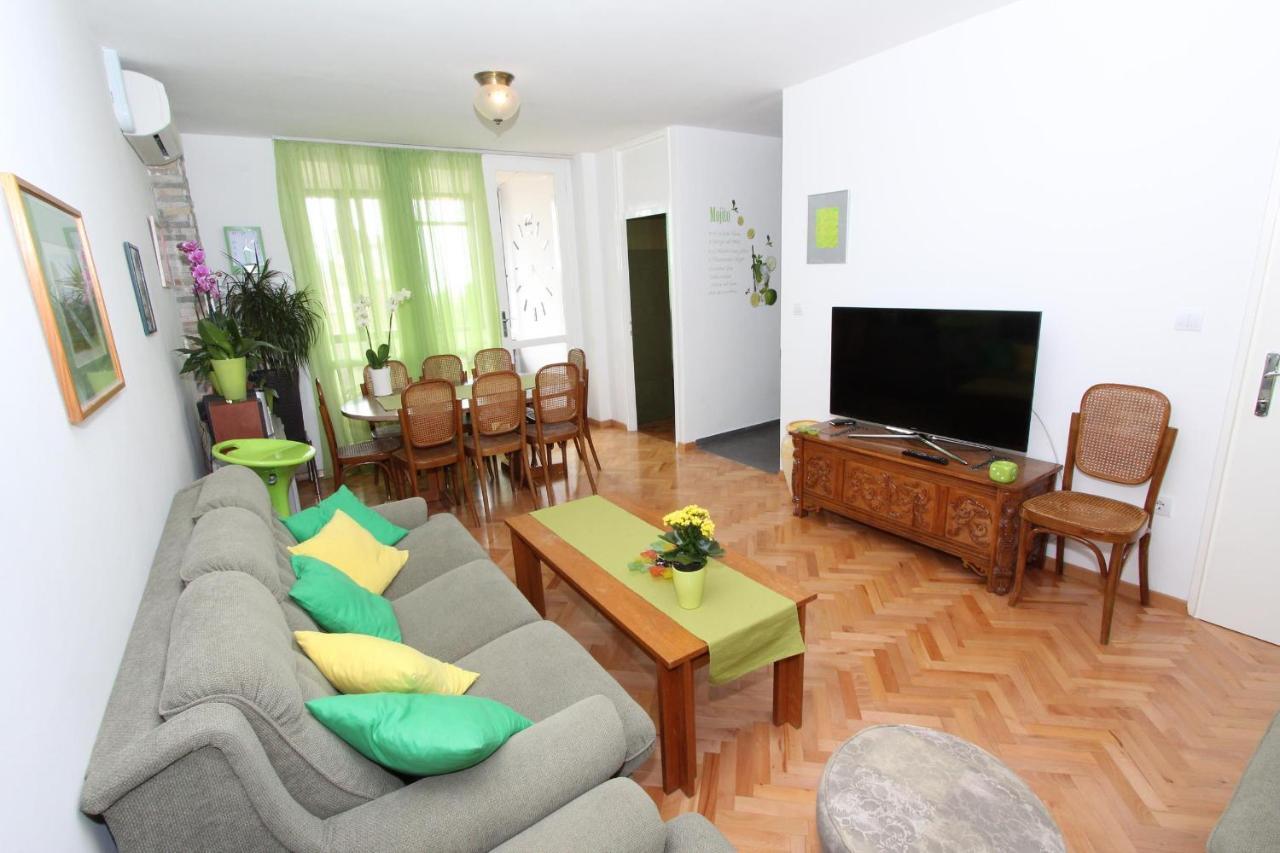 Apartment Elia ロヴィニ エクステリア 写真