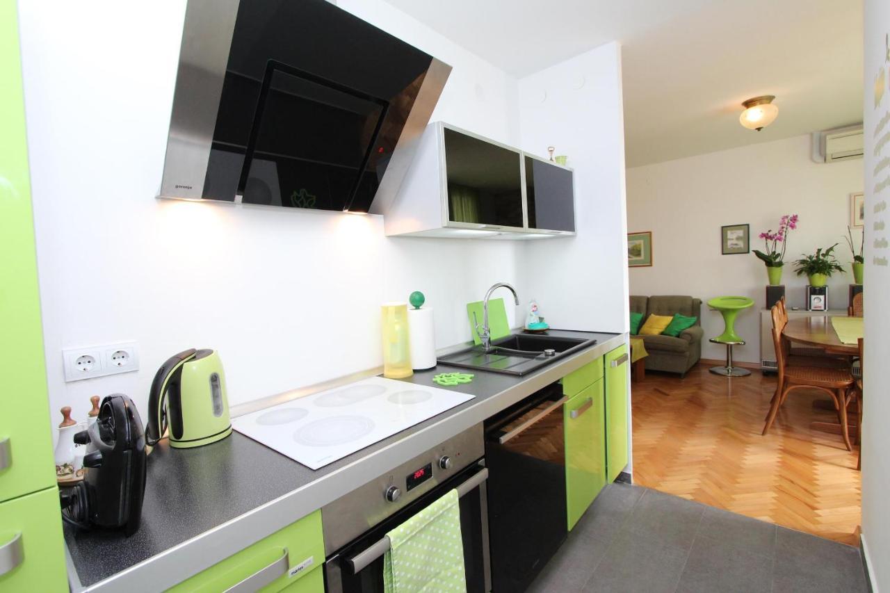 Apartment Elia ロヴィニ エクステリア 写真