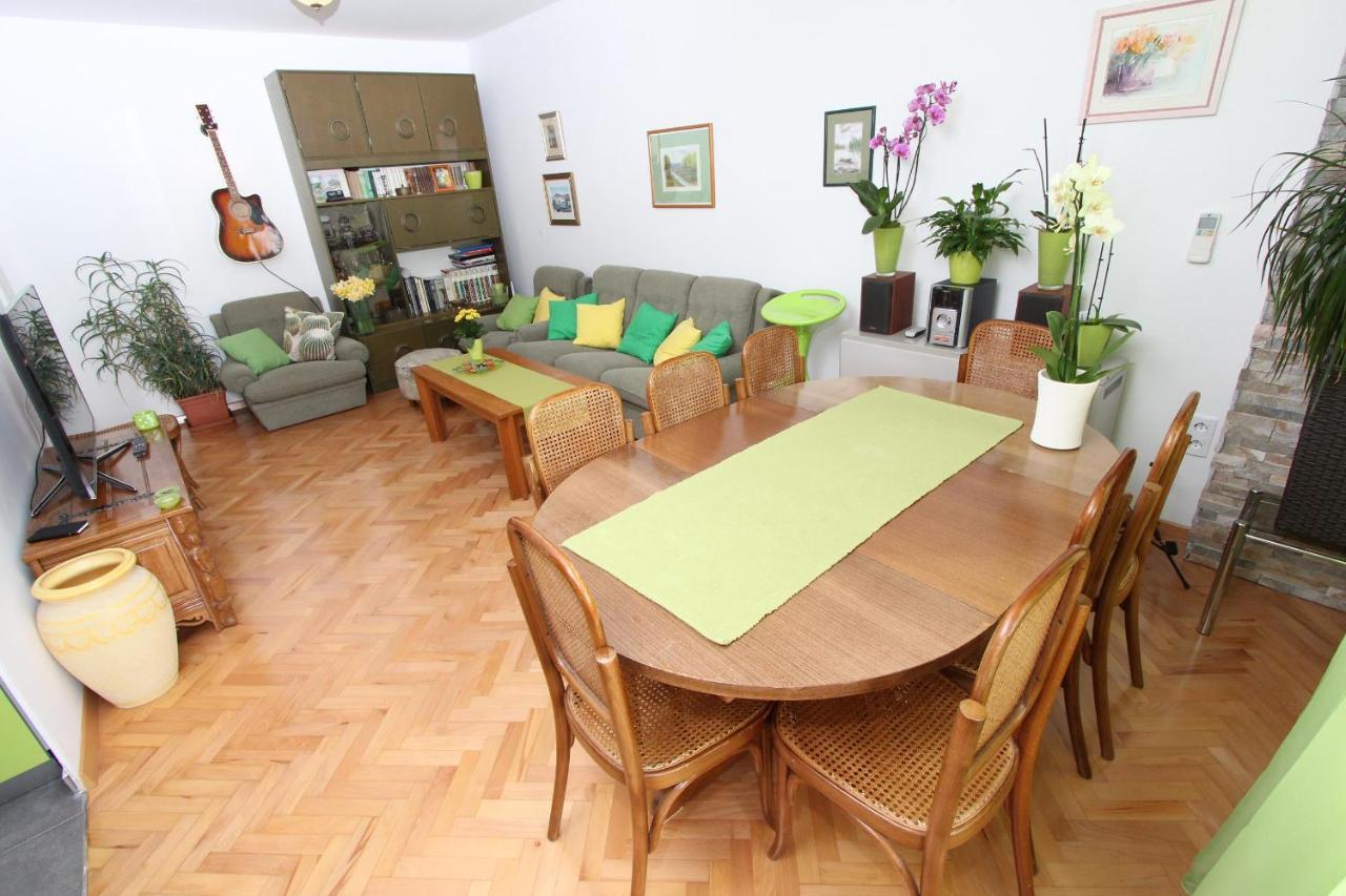 Apartment Elia ロヴィニ エクステリア 写真